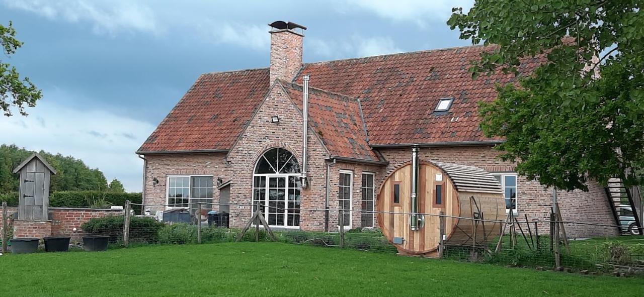 B & B Victors Hof, Met Zwemvijver In Landelijke Setting Lievegem Bagian luar foto